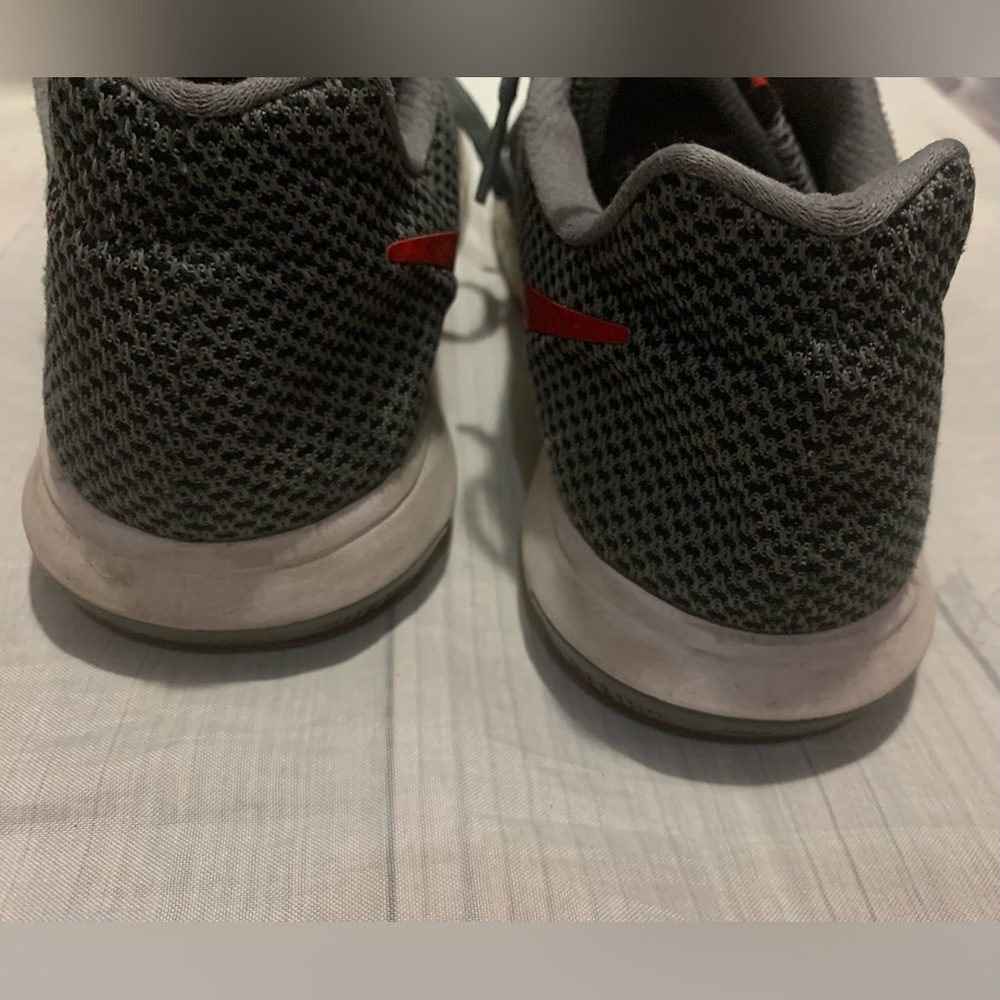 Nike - Picture 6 of 7